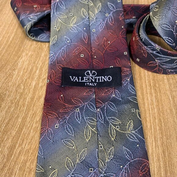 Classic 10cm Wide Silk Tie - Picture 3 of 4